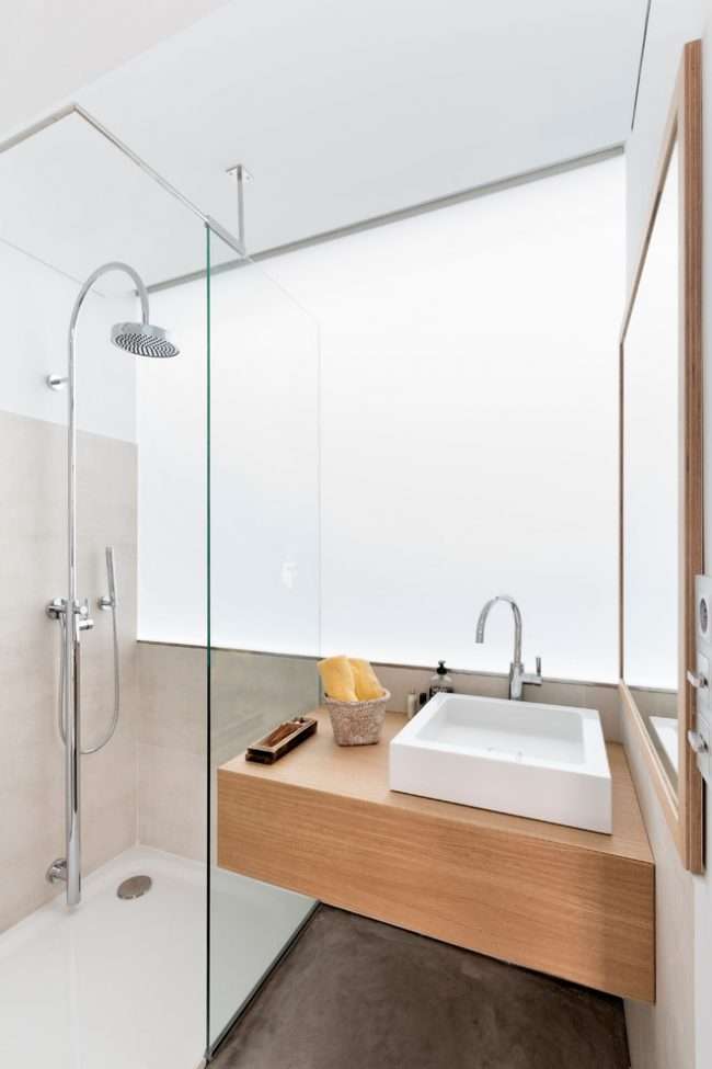 Дизайн невеликої ванної: як використовувати простір і 80+ функціонально продуманих інтерєрів