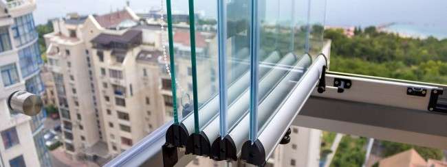 Скління балконів і лоджій: види, технології, ціни (120+ фото)