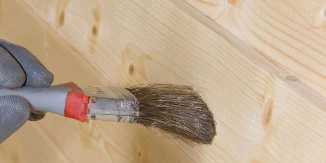 Гумова фарба для дерева: особливості і все, що потрібно знати перед фарбуванням