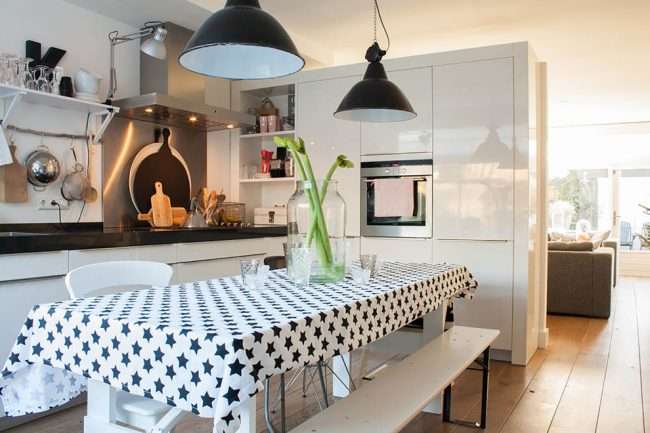 Скатертину на стіл для кухні: ефектний аксесуар і 80 естетично досконалих рішень для будинку