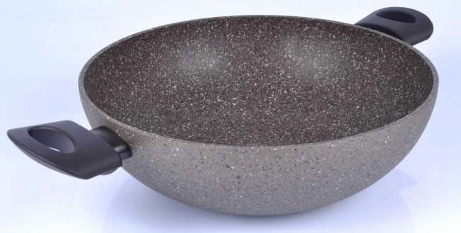 Сковорода з камяним покриттям: переваги, критерії вибору та поради по догляду
