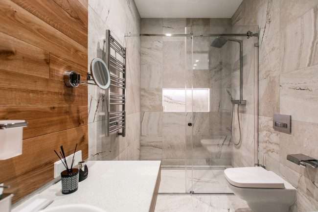 Трап для душу в підлозі під плитку: найкраще рішення для сучасної ванної кімнати
