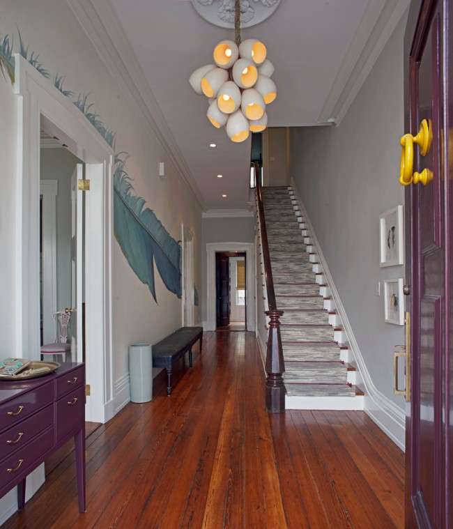 Шпалери в коридорі квартири: 30+ варіантів для привітного дизайну передпокою