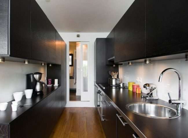 Перенесення кухні в коридор: огляд дизайнерських варіантів перепланування будинку