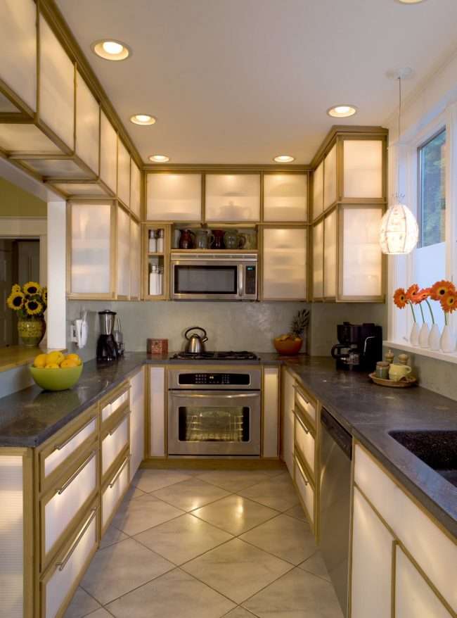 Світлодіодне підсвічування для кухонних шаф: як вибрати, особливості монтажу і 65 універсальних ідей