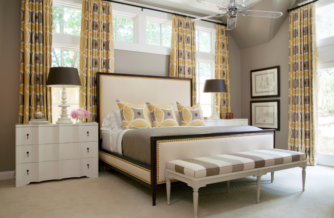 Портьєри для спальні: 90+ елегантних ідей для спальної кімнати та поради з вибору