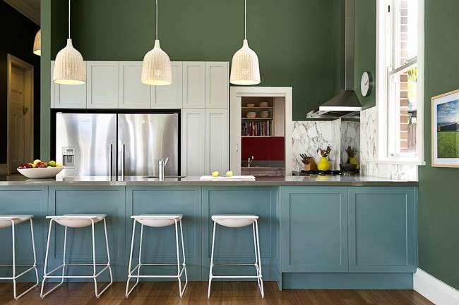 Поєднання кольорів в інтерєрі кухні: 40+ свіжих трендових варіантів і всі хитрощі мистецтва колористики
