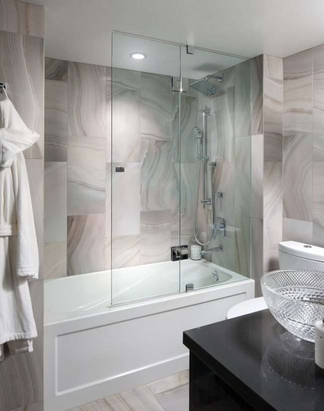 Скляні шторки для ванної: що потрібно знати при виборі і 50 обраних дизайнерських рішень