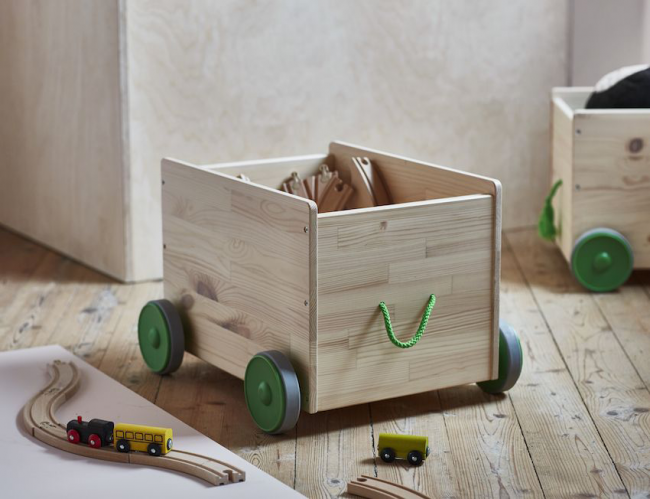 Стелажі і ящики для зберігання іграшок: 60 містких і зручних варіантів для речей малюка