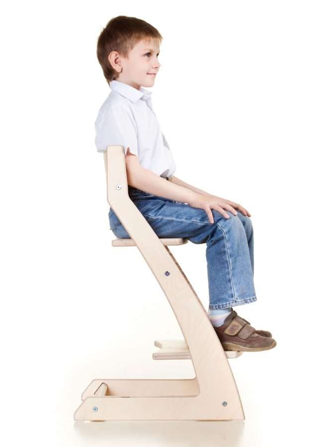 Регульований по висоті стілець для школяра: комфорт понад усе і 80+ кращих моделей