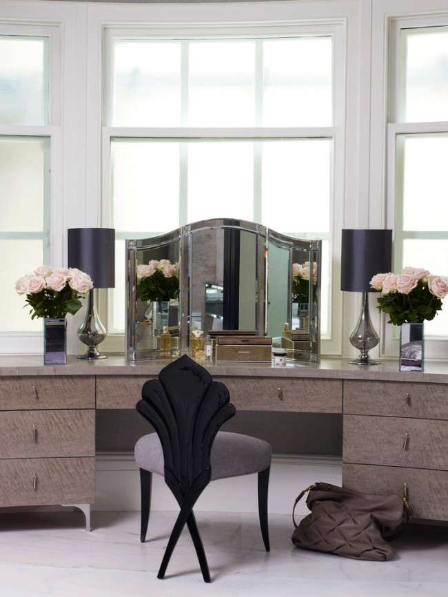 Шикарні реалізації туалетного столика з дзеркалом в інтерєрі (фото)