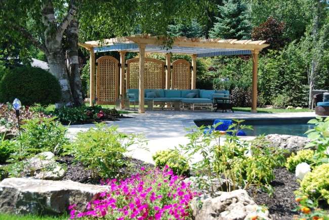 Деревяні альтанки (65 фото): затишний куточок релаксу на вашій дачі