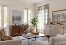 Nascondere la TV: soluzioni approvate dai designer per uno spazio senza disordine