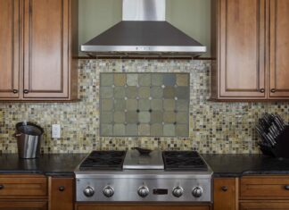 Picture Frame Backsplashes: Why Designers Say They’re Officially Outdated